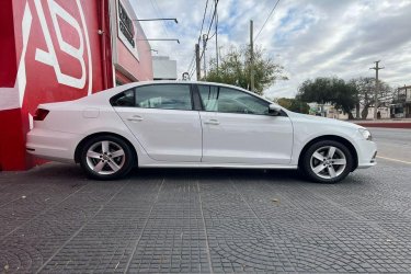 2017 VOLKSWAGEN VENTO